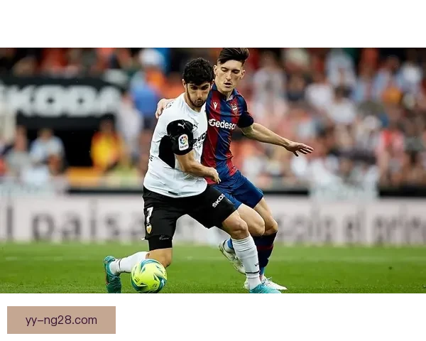 2025年8月瓦伦西亚深陷财务危机关窗前被迫甩卖头号射手杜罗